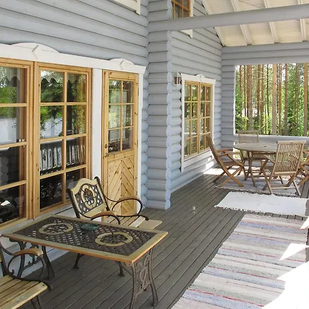 Ferienhaus Mit Sauna 펜션 푸말라